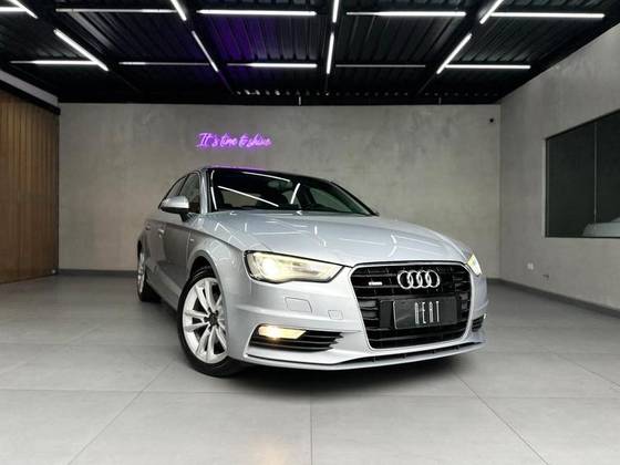 AUDI A3 1.8 TFSI SEDAN AMBITION 16V 180CV GASOLINA 4P AUTOMÁTICO AUDI A3 1.8 TFSI SEDAN AMBITION 16V 180CV GASOLINA 4P AUTOMÁTICO